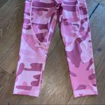Zyia  Pink Camo Cropped Light n tight Photo 7