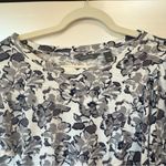 AnyBody Black and White Floral Short Sleeve Top Size L Photo 2