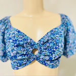 Wild Fable   Royal blu puff short sleeve floral print crop top size S like new Photo 0