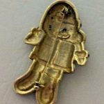 Danecraft Signed Modern Santa Christmas Brooch Pin Gold Tone Enamel Glitter Photo 1