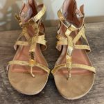 Kenneth Cole  Reaction Strappy  Gold Sandals Women’s Size 9 Double Buckle Photo 2