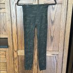 Spanx Look At Me Now Green Camo Leggings Flattering Smoothing Womens small Photo 3