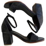 EUC ELF Leather Heeled Whipstitch Sandals Black Size 7.5 Photo 0