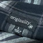 Originality Black White Plaid Cropped Raw Hem Oversize Flannel Top – Large Photo 6
