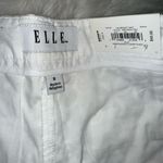 Elle 🎄 white shorts Photo 3