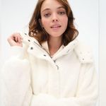 Aeropostale NWT  White Size Large Faux Fur Hooded Jacket Photo 3