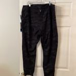 Spyder  Active size 3X inseam 27” brand new with tag black camo Photo 9