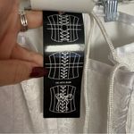 Source Unknown Elegant White Lace-Up Corset Size 36 NWT Photo 3