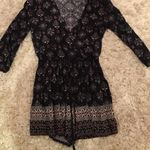 Hollister ✨HP 3-14-17✨Belmont Shore Romper Black Pattern✨ Photo 4