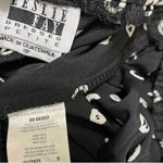 Leslie Fay  Black & White Pleated Mini Skirts(Size 8P) Photo 4