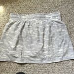 DIP Athletic Skort Camo Gray Hidden Pocket Size Women’s Medium Short Skirt White Photo 4