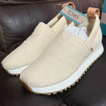 Toms  Women's Cream Textured Sneakers Photo 0