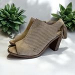 Gianni Bini  Beige Women's Peep-Toe Suede Leather Summer Sandals US Size‎ 11 Photo 1