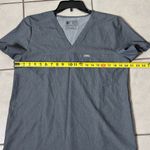 FIGS  Women Gray Scrub Shirt‎ Catarina Top size Large Photo 6