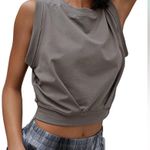 Arrive Guide Sleeveless, Cropped Yoga Top in Grey Photo 5