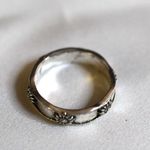 Source Unknown NWOT Bewitching Art Deco Floral Silver Tone Metal Size 8.5 Casual Unisex Ring Photo 2