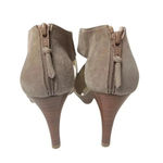 Stuart Weitzman Hug Me CrissCross Sandal Pump Suede Taupe Size 8 Photo 3