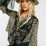 Free People  printed Boho flare sleeve blouse EUC Photo 0