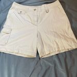 Jones New York Cream Cargo Shorts Relaxed Fit Photo 0