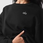 Alo Yoga Accolade Crew Neck Pullover Photo 0