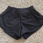 Lululemon Hotty Hot Short 2.5” Photo 0