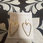 Kendra Scott Ansley Heart Gold Drop Earrings in Ivory Mother of Pearl Photo 1