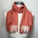 Christian Dior Echarpes | Vintage Acryllic Scarf with Fringe in Salmon/Pink Photo 9
