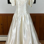 Beautiful Vintage 1980s/90s Michaelangelo Ivory Satin Wedding Gown! Size 16 Photo 0