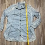 d&co Light Wash Denim Button Up Shirt/Tunic/Shacket with Pockets, Size SP Gray Photo 5