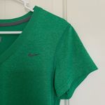 Nike  women’s dri-fit active v-neck‎ tshirt — small Photo 1