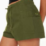 TNA Olive Cargo Women's Shorts Green Size M Photo 0