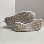 Nike ,‎ LU2, Pink & White, Size Women’s 8 , Youth 6.5, ( see chart), tie closure. Photo 7