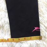 Delfin Women’s Spa Mineral Infused Exercise capris pink & black size Medium Photo 7