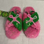 WICKED New! Women’s pink/green plush platform slippers size 9 Photo 1