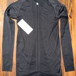 Lululemon  Swiftly NWT Photo 1