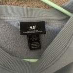H&M Crewneck Photo 2