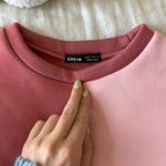 SheIn Pink Color Black Cropped Crew Neck Photo 5