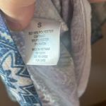 Dress Barn FINAL MARKDOWN  Blue and White Paisley caftan style Blouse small Photo 4