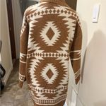 Tahari  | Tan and Cream Mosaic pattern open front cardigan size small Photo 3