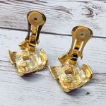 Vintage Clip On Earrings Photo 6