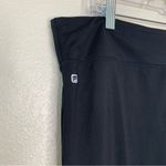 Fabletics Women’s Black Yogi Capri Pants Photo 6