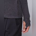 Lululemon The Sweater The Better Heathered Grey, 2 Front Pockets, Thumb Holes Photo 4