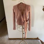 Boohoo  mauve feather texture wrap sweater size 8 Photo 2
