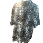 Gloria Vanderbilt  casual size 3X animal print blouse Photo 4