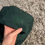 Lululemon  wunder puff cropped jacket size 2 Everglades green Photo 5