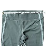 The North Face  Dynamix Low Rise Cropped Leggings Green Size Medium Photo 3