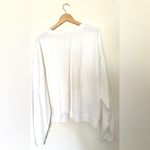 Disney White Crewneck Sweater Women’s Sz 2X with Minnie Mouse Design Photo 8