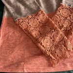 Glamorous New  v neck color block print top Mixed Media Crochet Sleeves Animal Photo 2