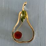A Perfect Pear Fantastic Vintage Brooch Gold Tone Green Enamel Multiple Photo 2