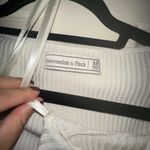 Abercrombie & Fitch Ribbed Sweater Top size M Photo 3